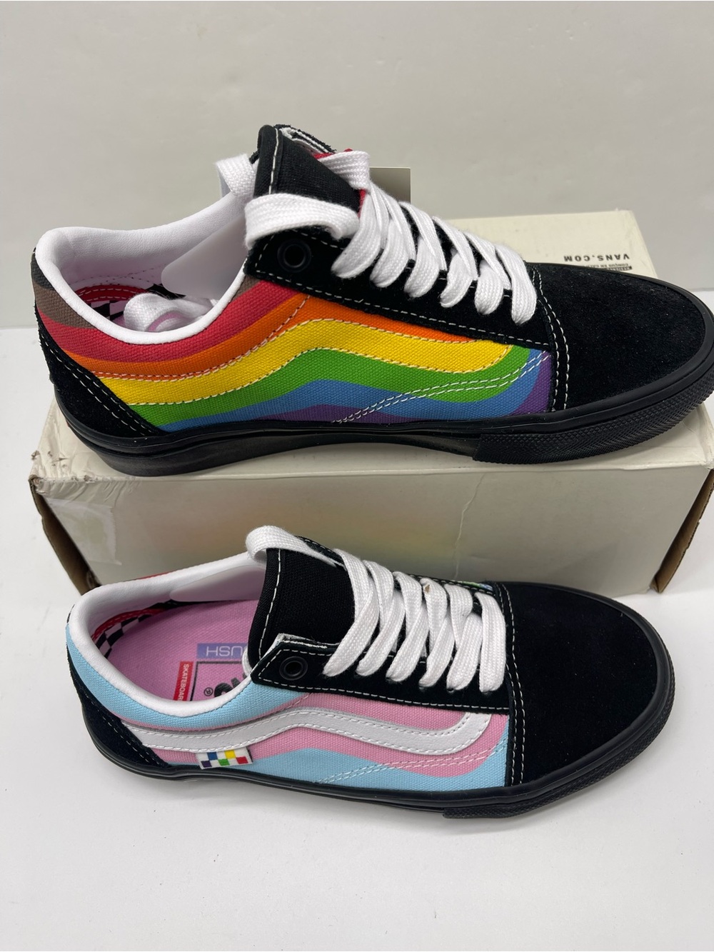 Vans WMNS Skate Old Skool Pride Multi
VN0A5FCBBMB Sneakers - Picture 2 of 16